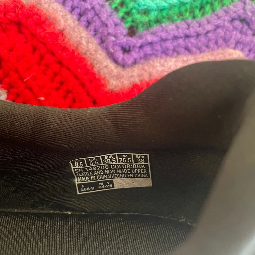 Skechers 8.5 slip on memory foam sneakers - Picture 2 of 4